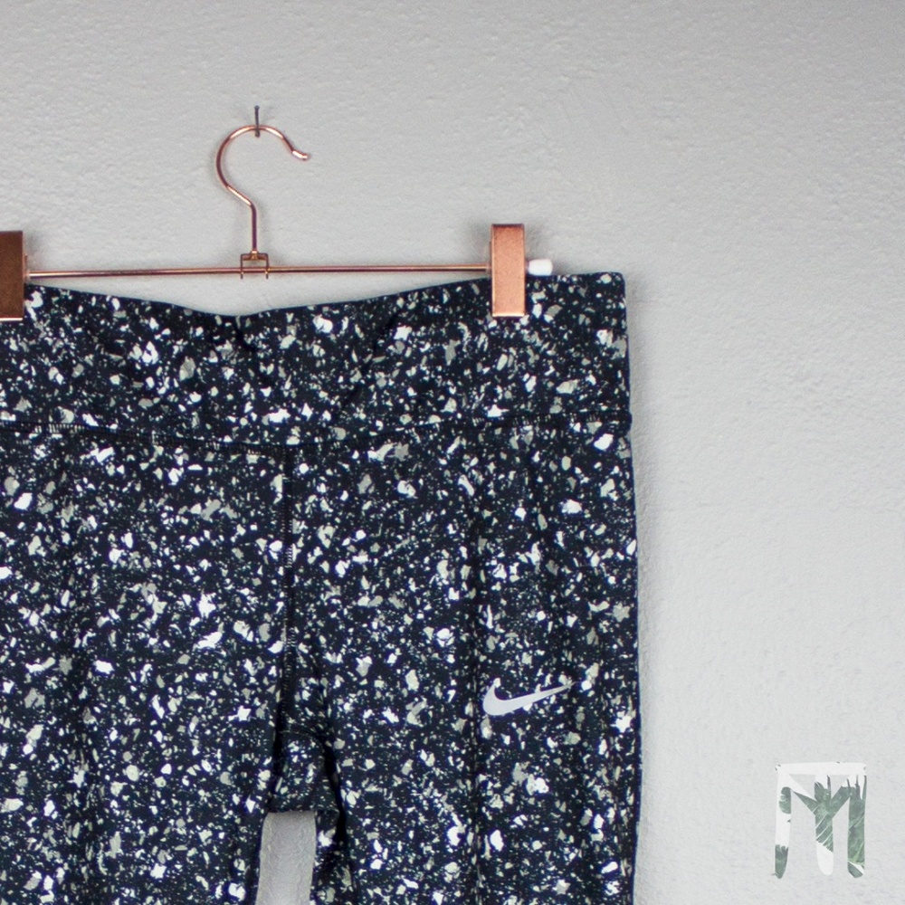 Nike Women’s Large Dri-Fit Crop Running Tights